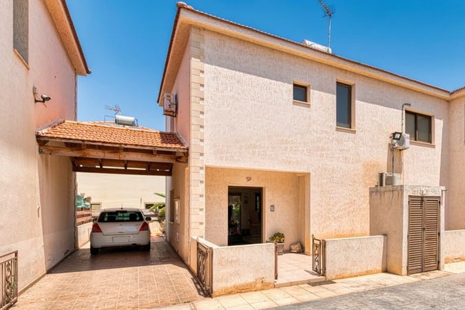 Villa in Xylofagou - view 1