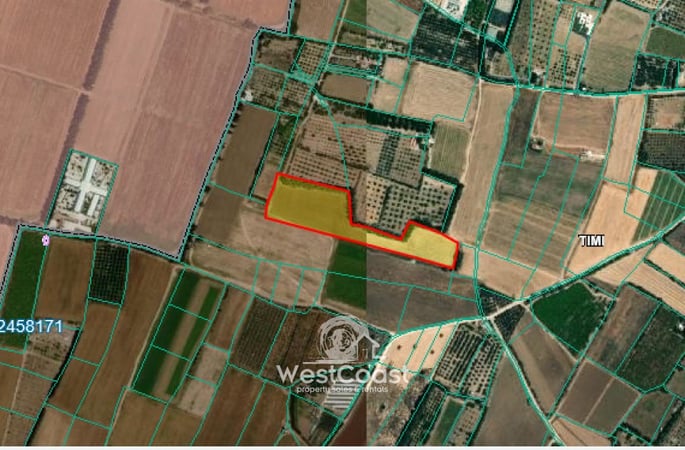 House in Timi - view 1