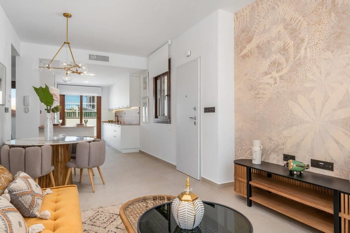 Apartment in Torrevieja - Image 3