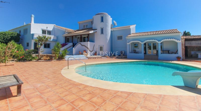 Villa in Carvoeiro - view 1