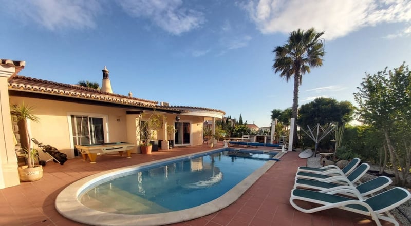 Villa in Carvoeiro - view 1