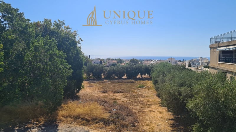 House in Emba - view 1