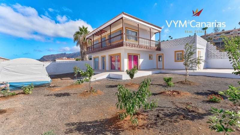 Villa in Puerto de Santiago - view 1