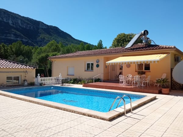 Villa in La Drova - view 1