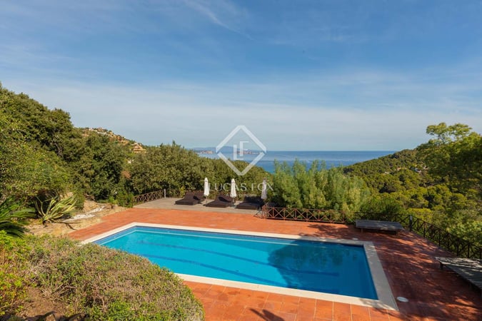 House in Girona - view 1