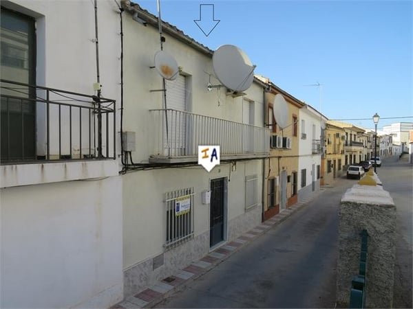House in Bobadilla - view 1
