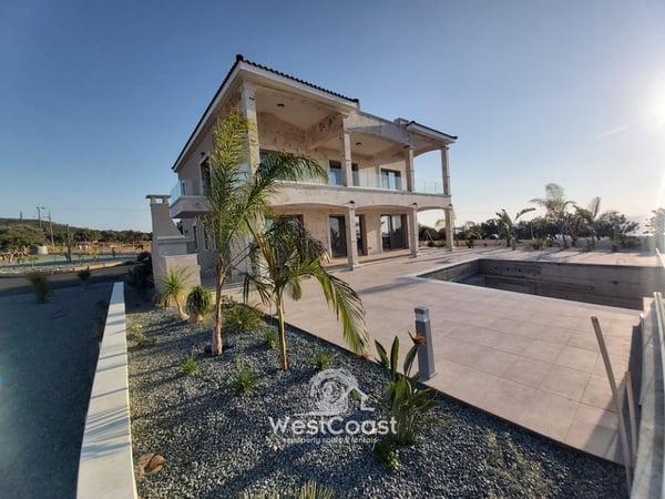 House in Neo Chorio - view 1