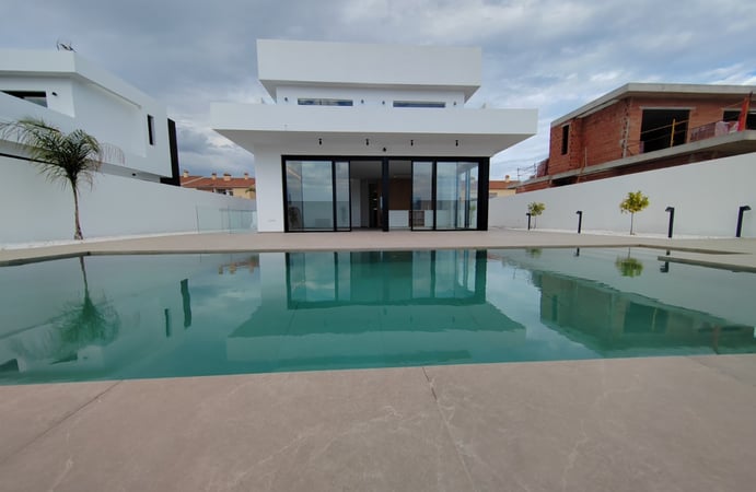 Villa in Alicante - view 1