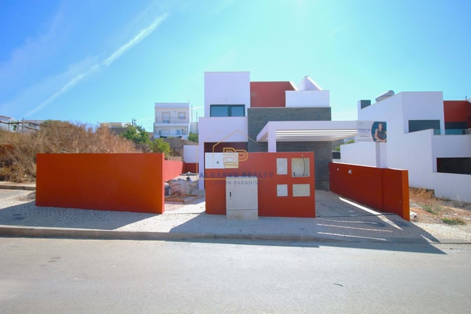 House in Montes de Alvor - view 1