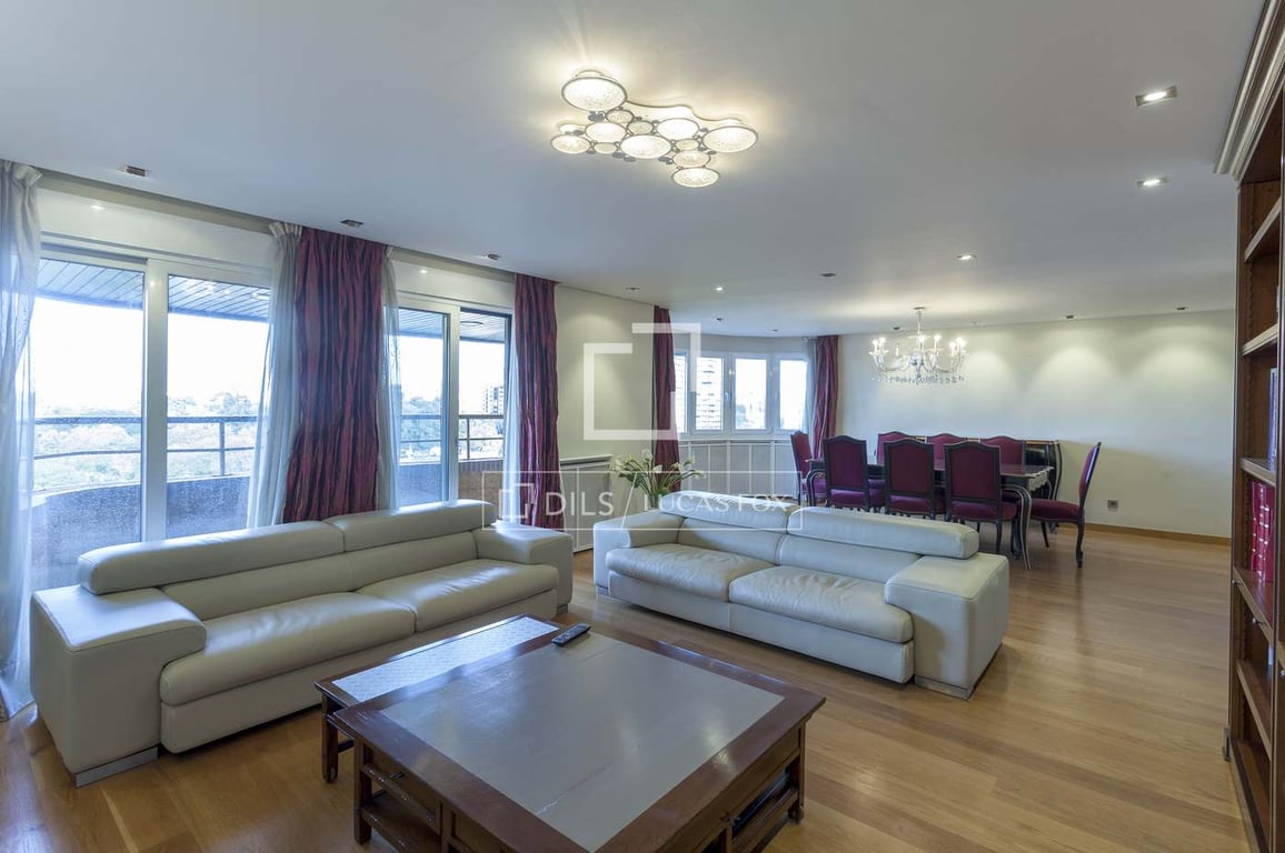 Apartment in Valencia - Image 3