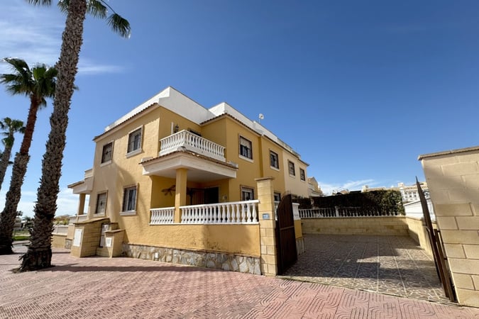 House in Ciudad Quesada - view 1