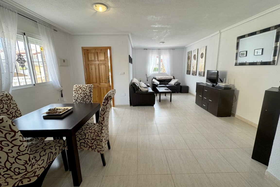 House in Ciudad Quesada - Image 3