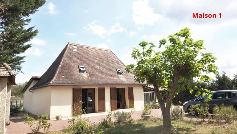 House in Echourgnac - view 1