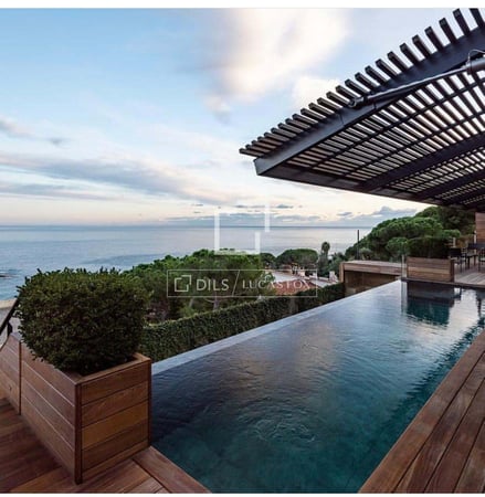 House in Girona - view 1