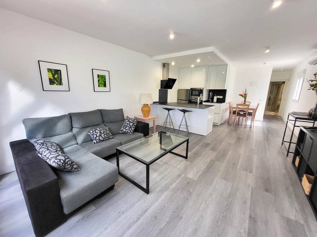 Apartment in Marbella - Image 3