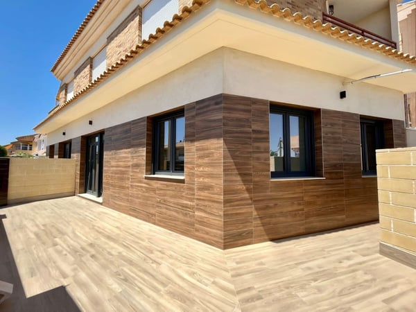 Villa in Murcia - view 1