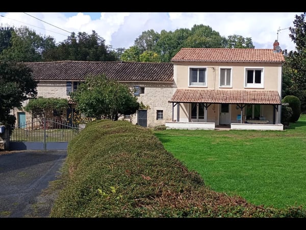 House in Paizay-le-Tort - view 1
