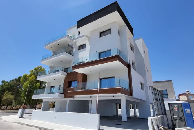 House in Zakaki - view 1