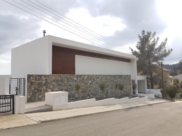 House in Moniatis - view 1