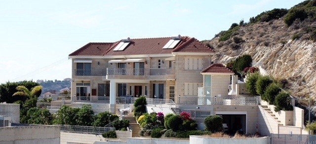 House in Agios Tychon - view 1