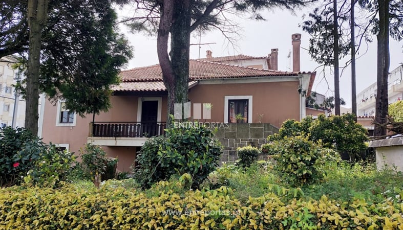 House in Meadela - view 1