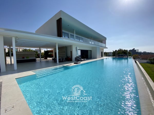 House in Pegeia - view 1