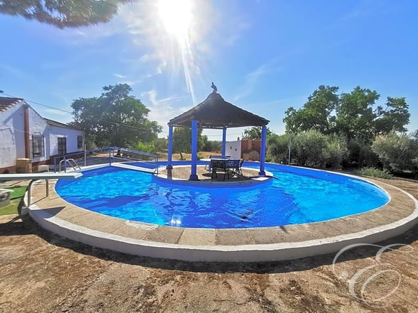 House in Granada - view 1