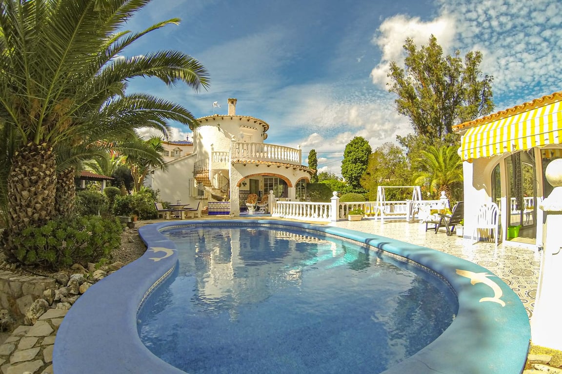 Villa in Denia - Image 2