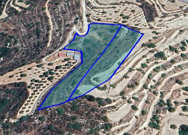 House in Apesia - view 1