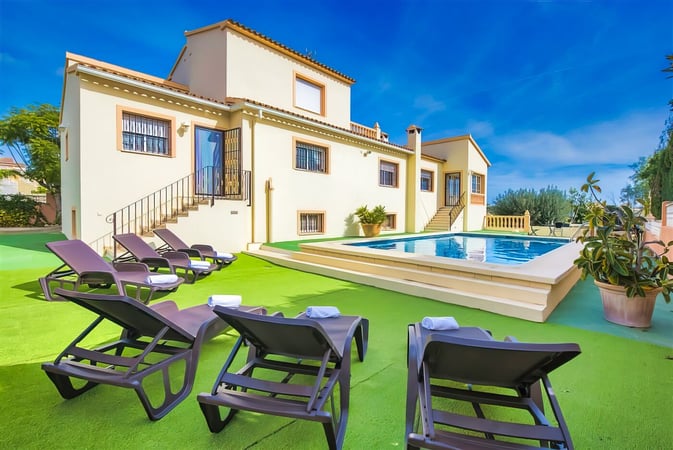 Villa in Calp - view 1
