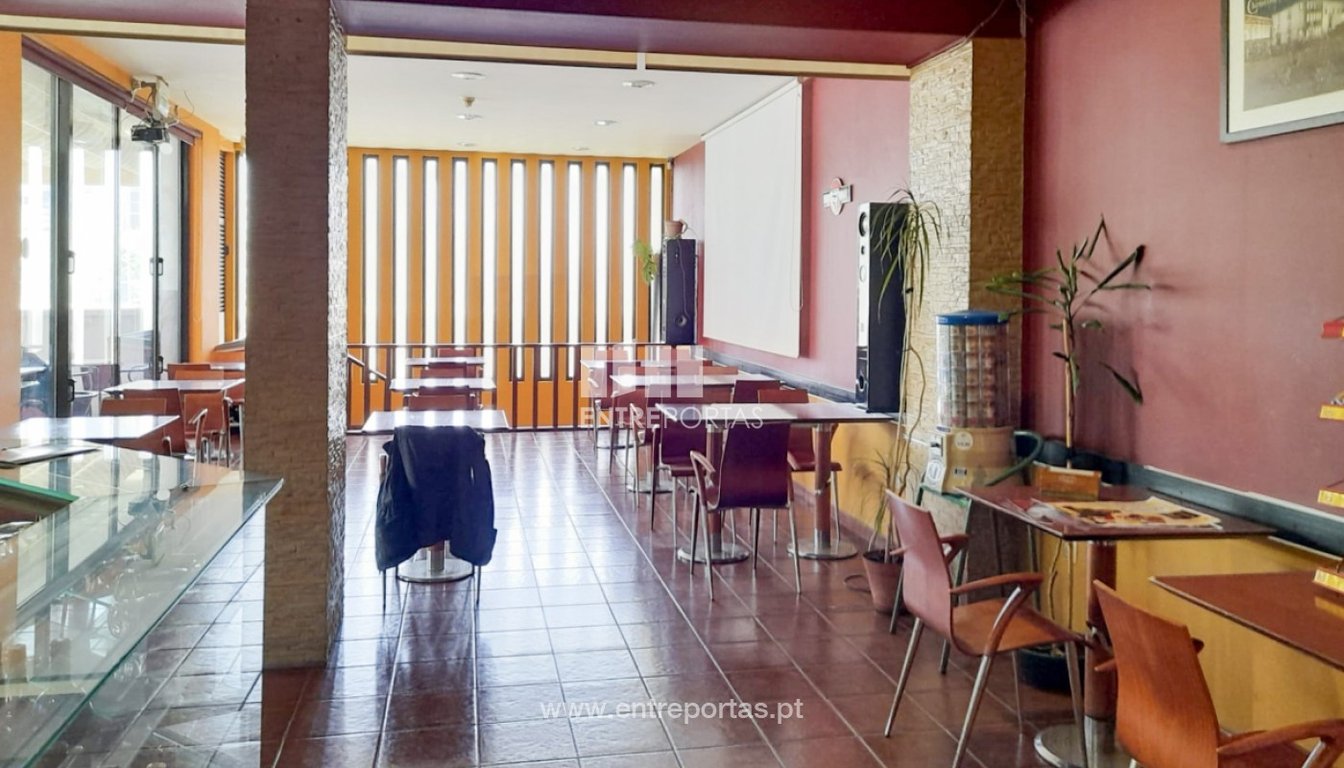 House in Santa Marta de Portuzelo