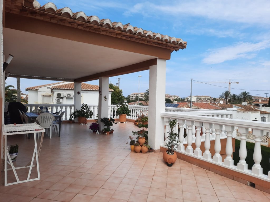 Villa in Denia - Image 2