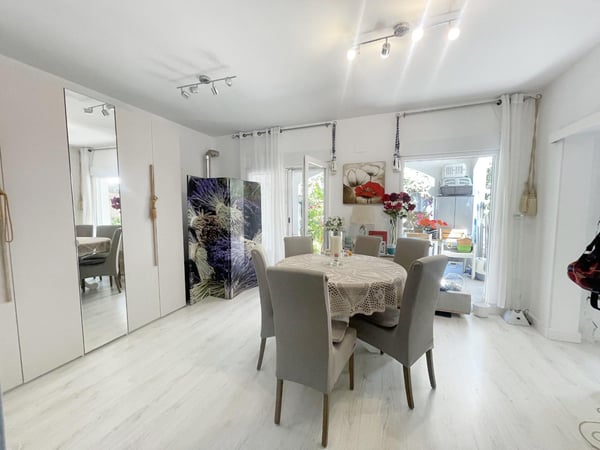 House in Gata de Gorgos - view 1