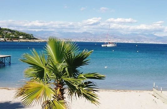 Apartment in Antibes - view 1