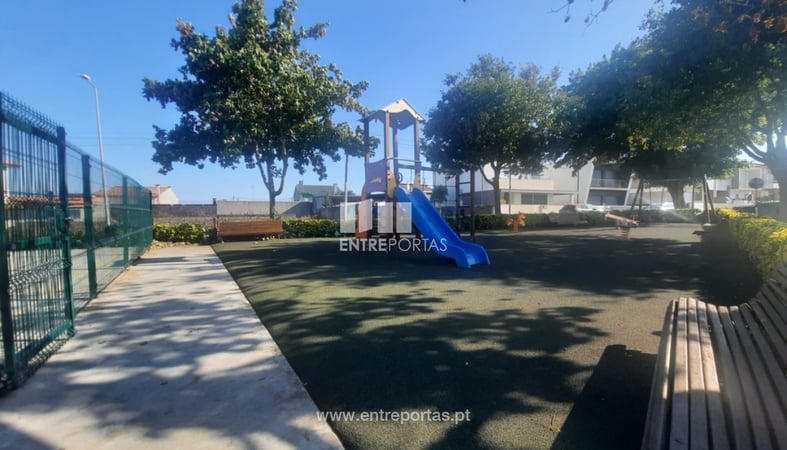 House in Modivas - view 1