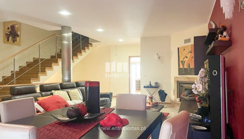 House in Darque - view 1