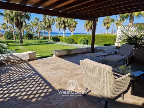 House in Kissonerga - view 1