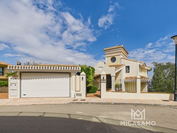 Villa in Los Belones - view 1