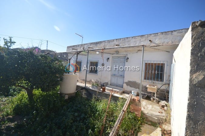 House in Fines - view 1