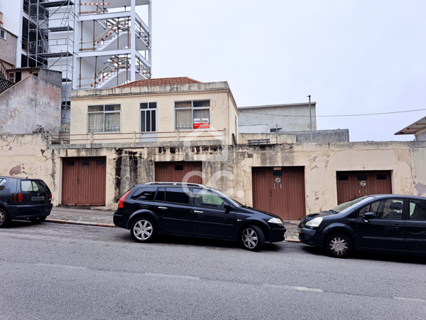 House in Figueira da Foz - view 1