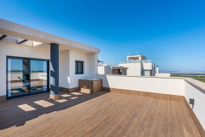 House in Alicante - view 1