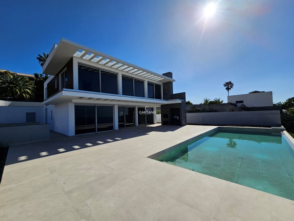 Villa in Ponta do Sol - view 1