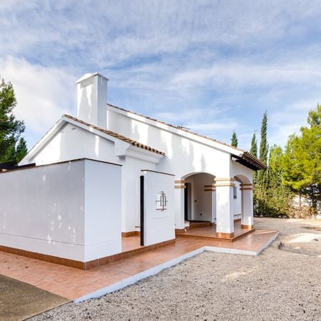 House in Fuentealamo - view 1