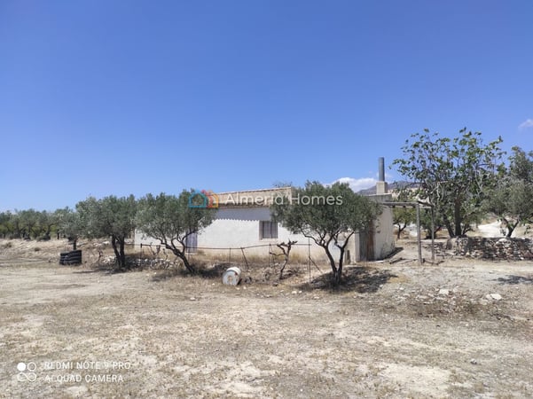 House in Lucar - view 1