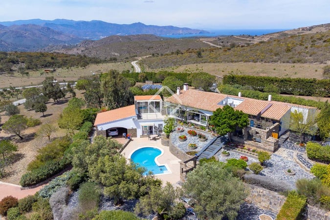 House in el Port de la Selva - view 1