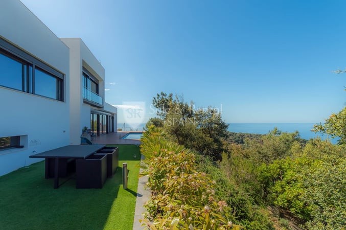 House in Lloret de Mar - view 1