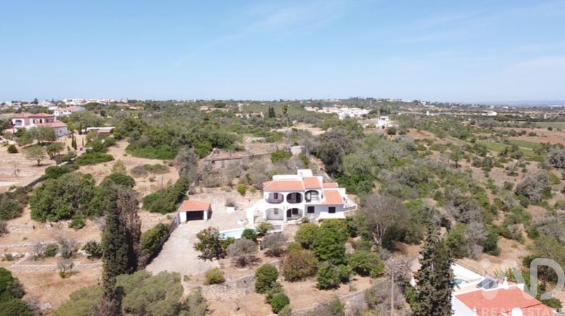 House in Lagoa - view 1