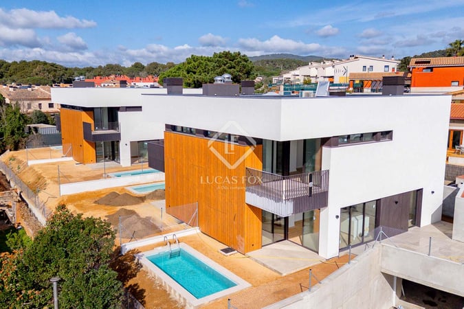 House in Girona - view 1