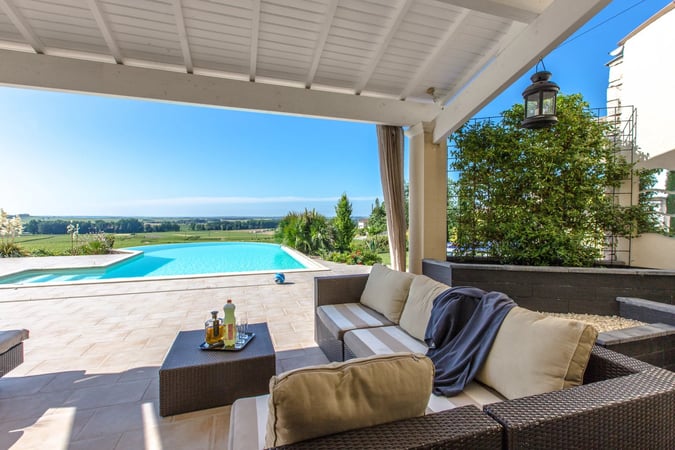 House in Jarnac-Champagne - view 1