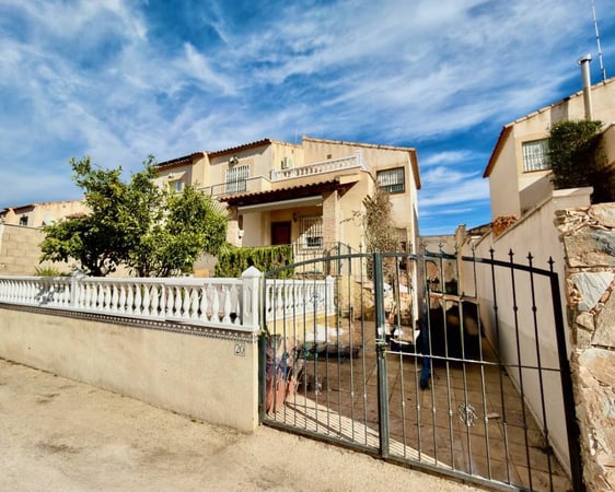 Villa in Algorfa - view 1